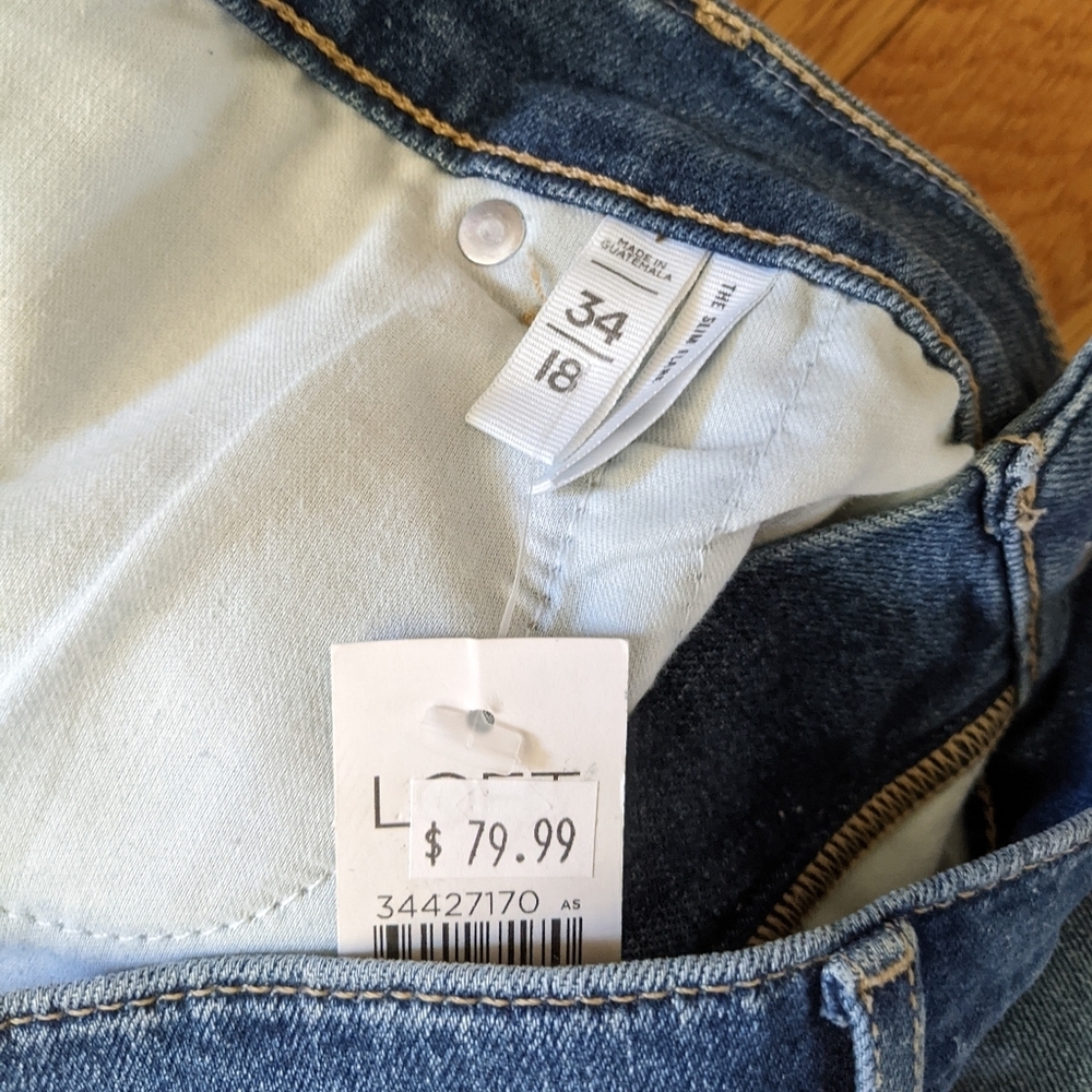 NWT LOFT Slim Fit Flare Jeans - Picture 4 of 7